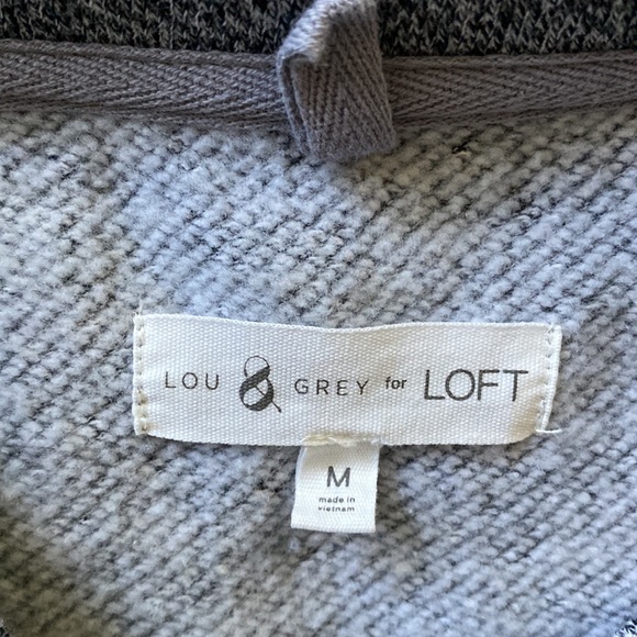 Loft brand embroidered gray/blue pullover sweatshirt size: M - Picture 5 of 6